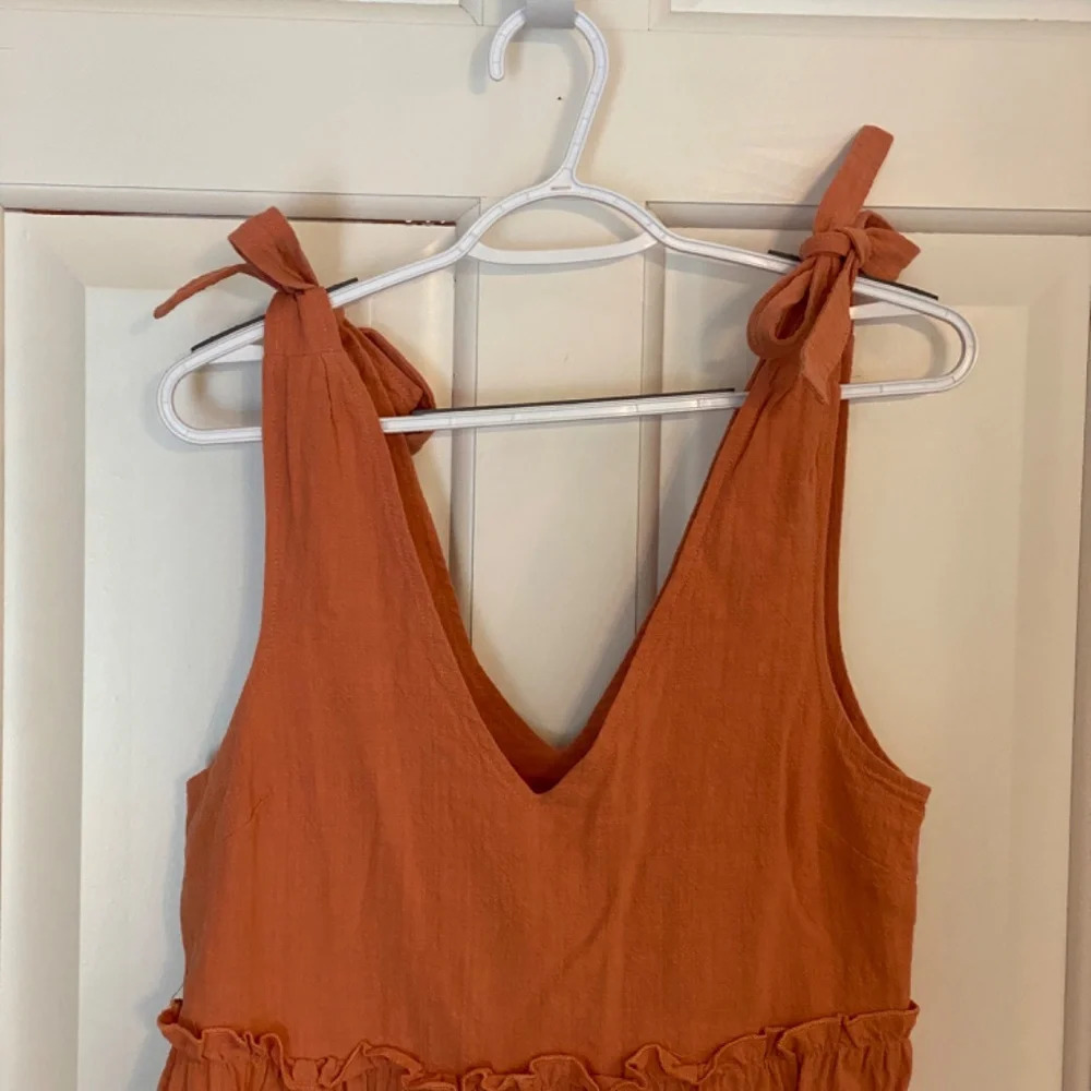 Petal & Pup Tie Shoulder tiered midi Sundress dress 33694 - Picture 2 of 8